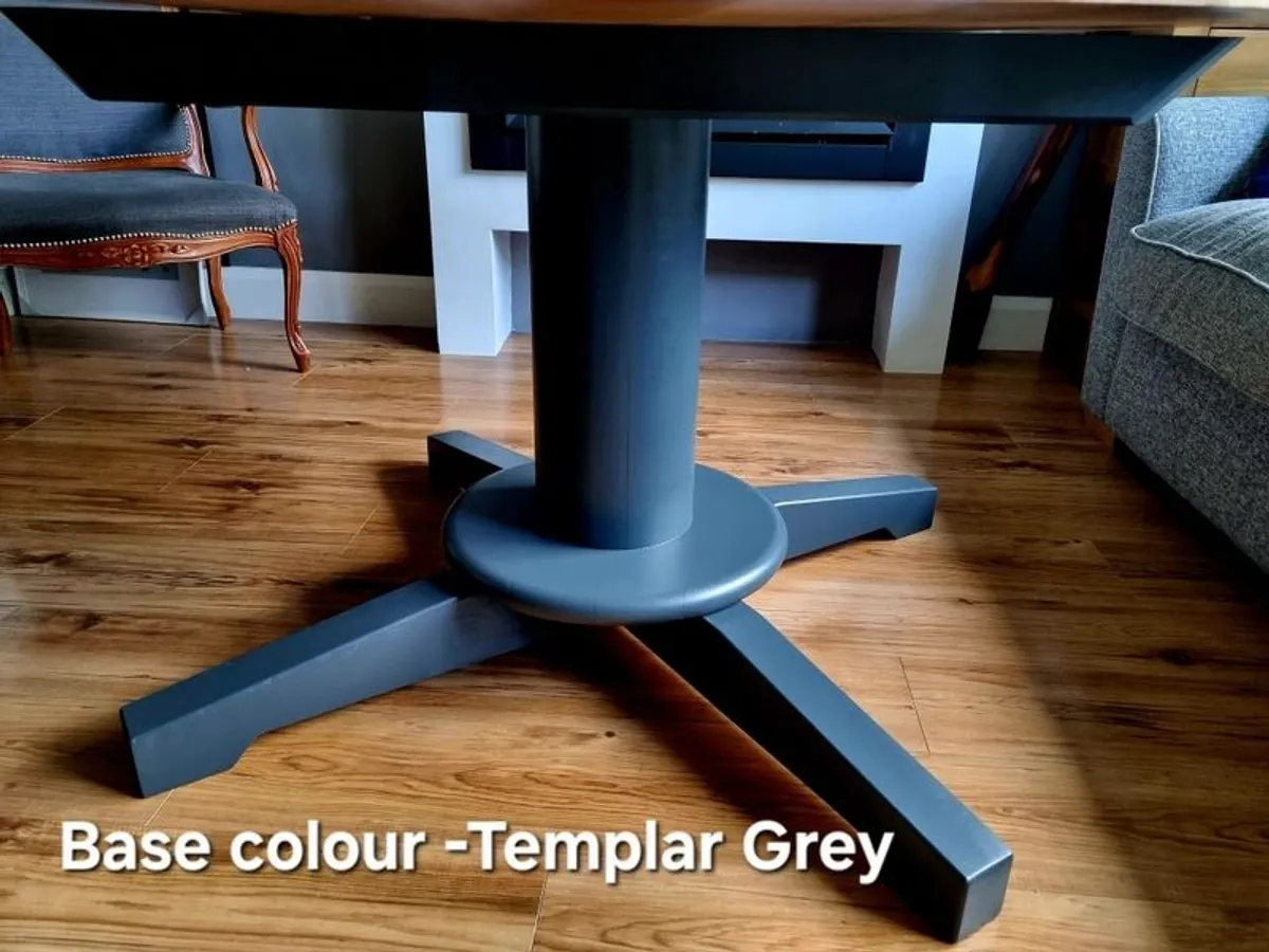 Stunning Solid OAK Extra large Round Pedestal Table - Image 3