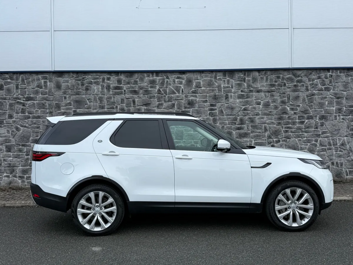 2021 Land Rover Discovery 5 D300 SE SD6 2 Seat Com - Image 4