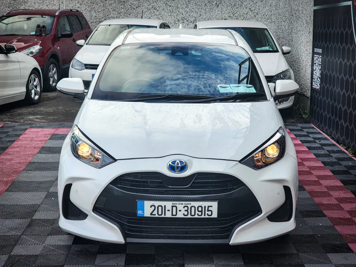 Toyota Yaris 2020 1.5l Hybrid, Low Mileage - Image 4