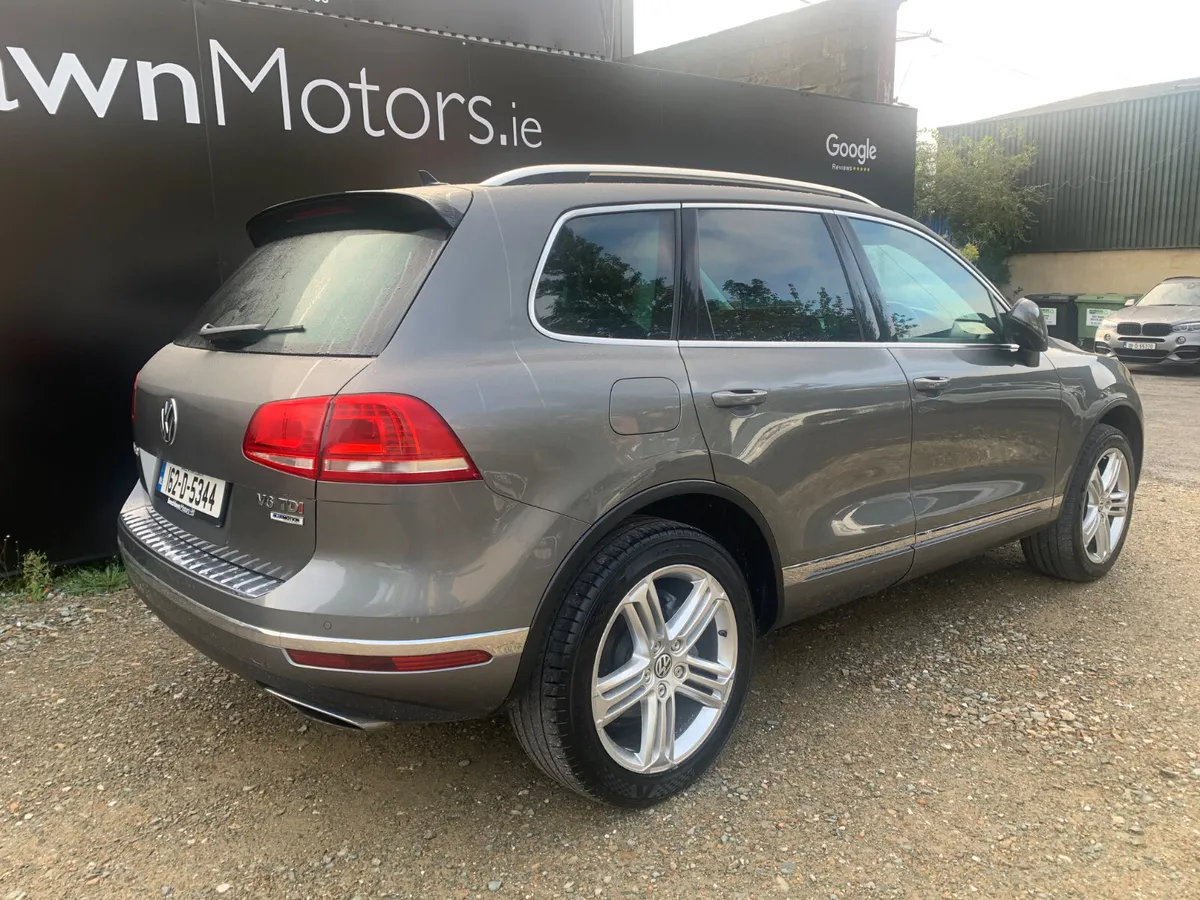 VOLKSWAGEN TOUAREQ 3.0 TDI AUTO 5 SEATER CREW CAB - Image 3