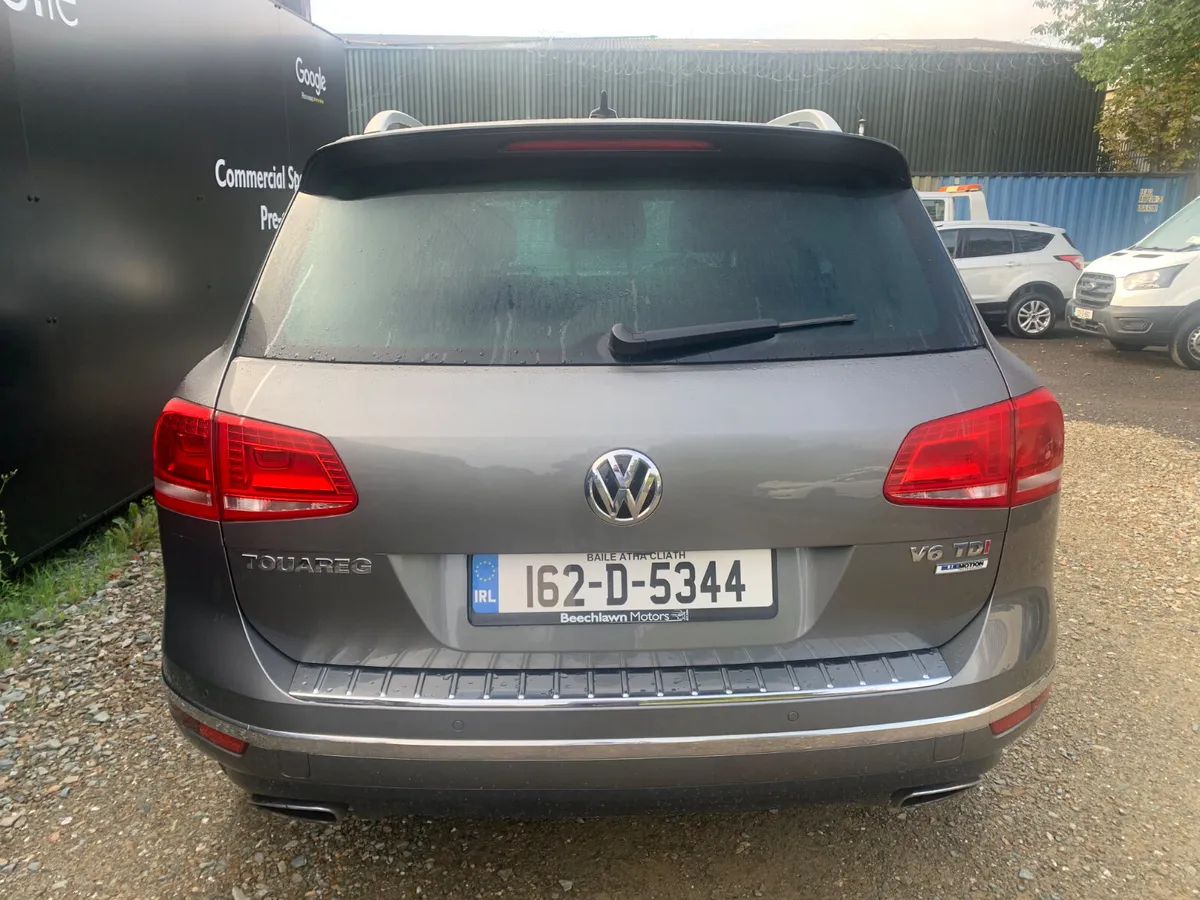 VOLKSWAGEN TOUAREQ 3.0 TDI AUTO 5 SEATER CREW CAB - Image 4