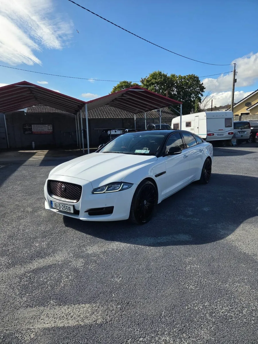 Jaguar XJ 2016 - Image 1