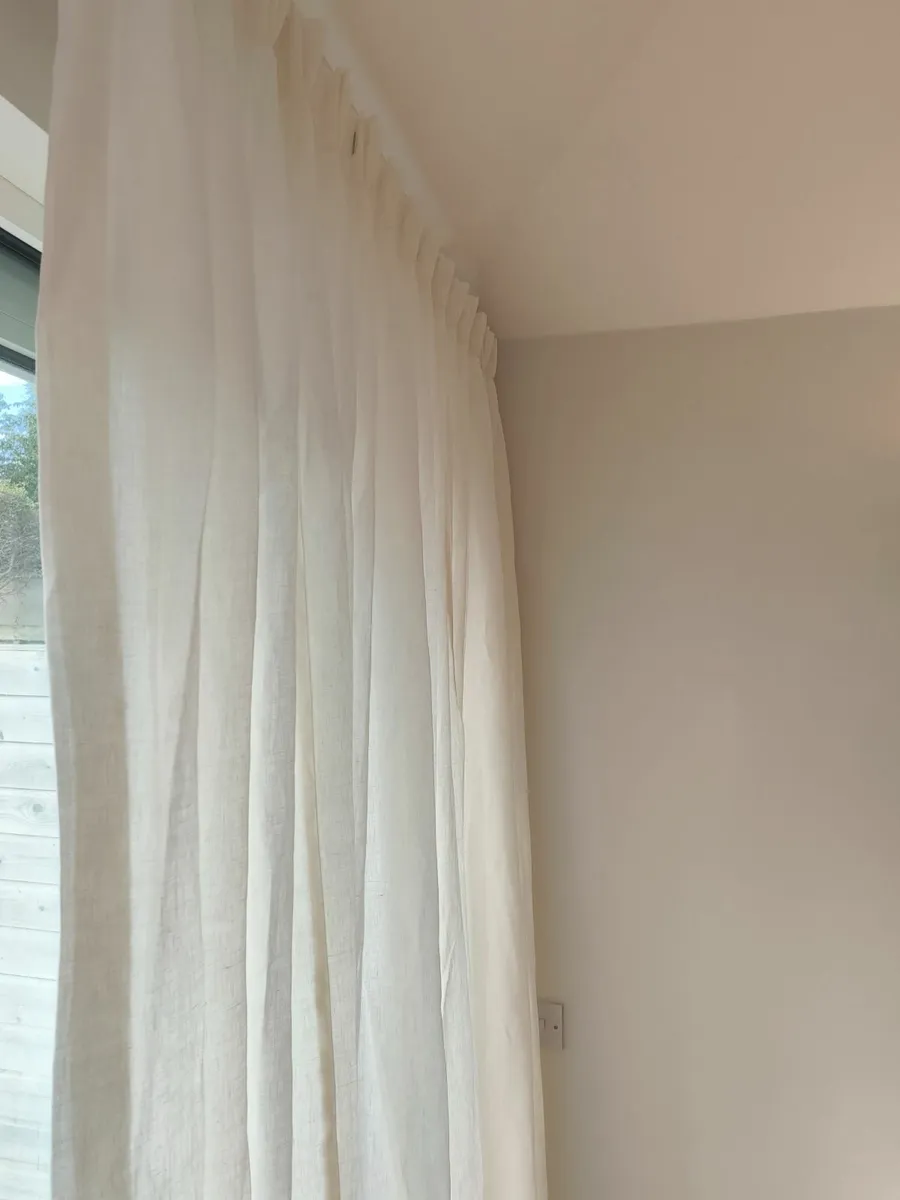 New Curtains - Image 3