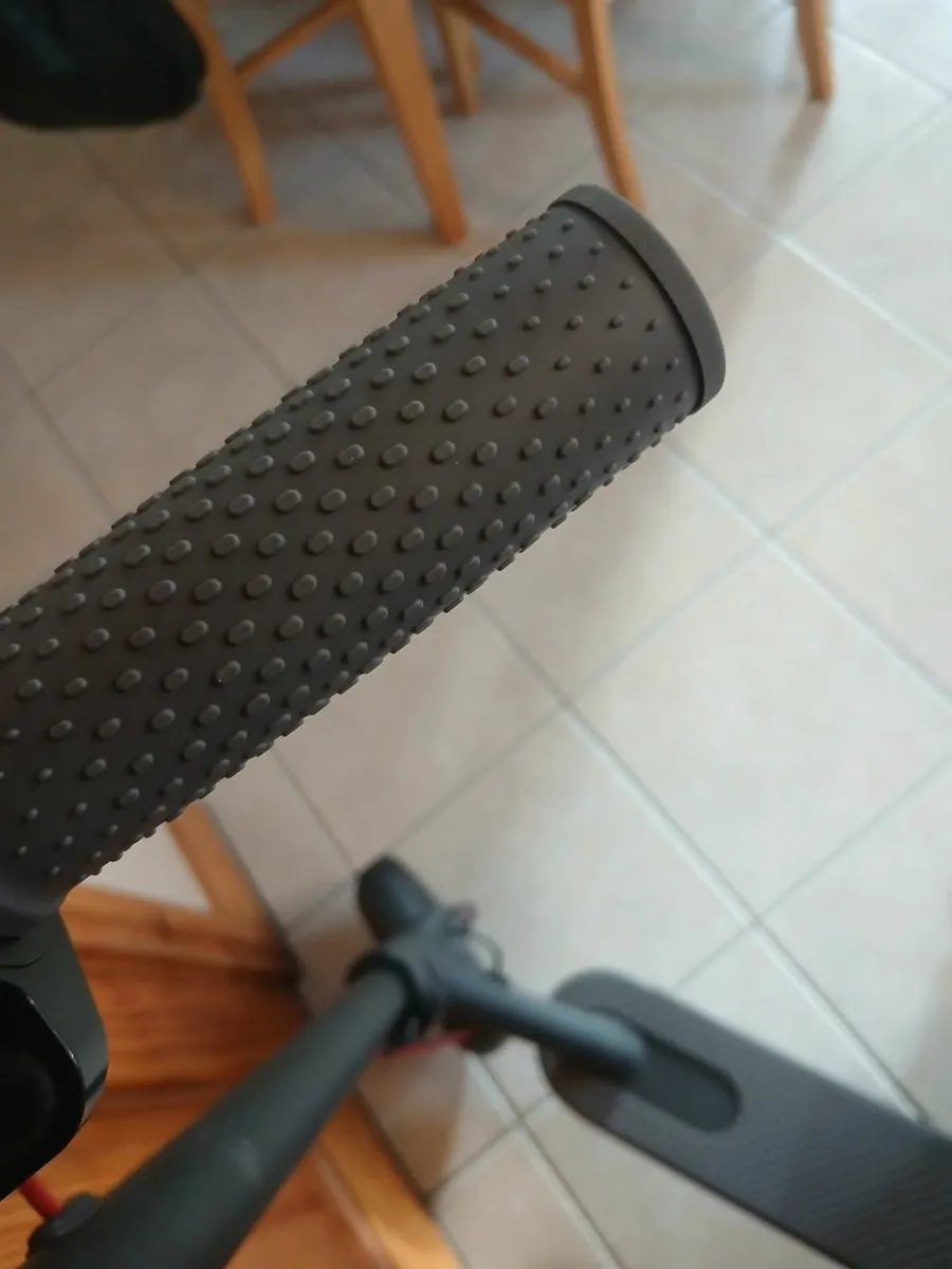 Electric scooter - Image 4