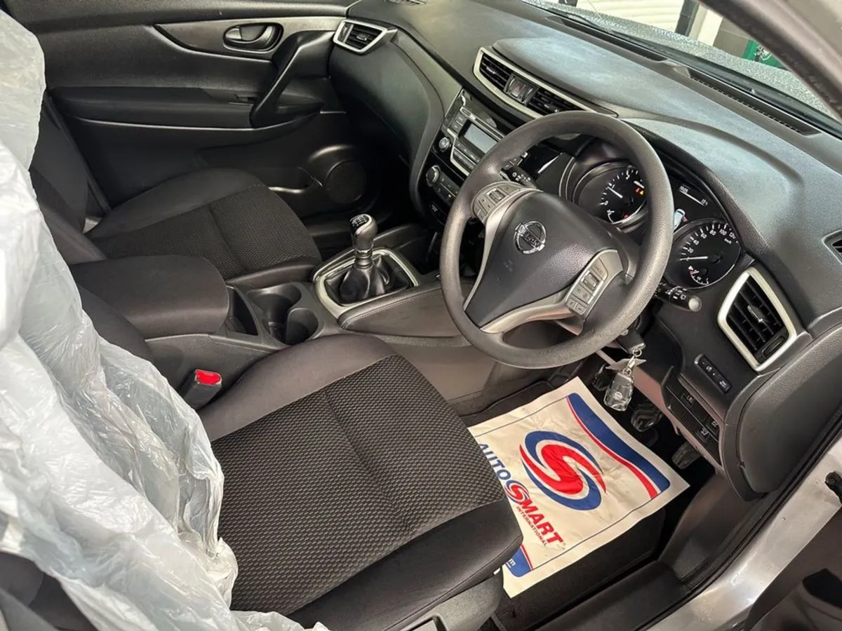 Nissan QASHQAI 1.5 DCi 110 XE  8495 - Image 4