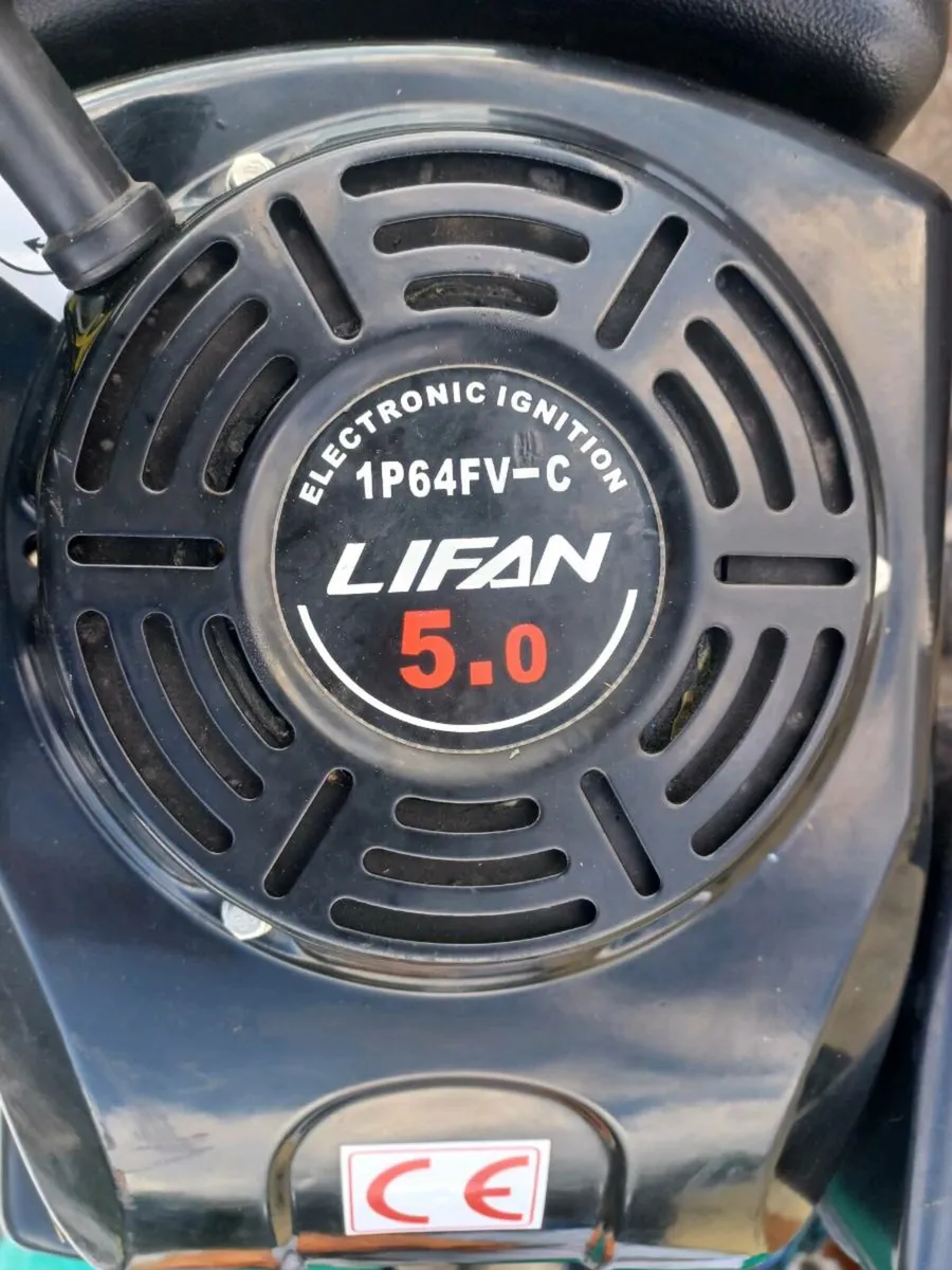 2 Lawnmower engines - Image 1