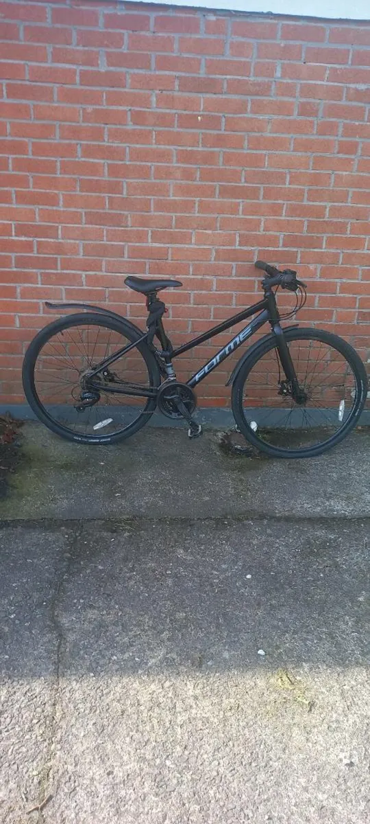 Winster 2FE Ladies Black Sport Bike - Image 1