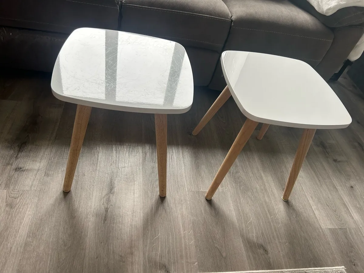 2 side tables - Image 1