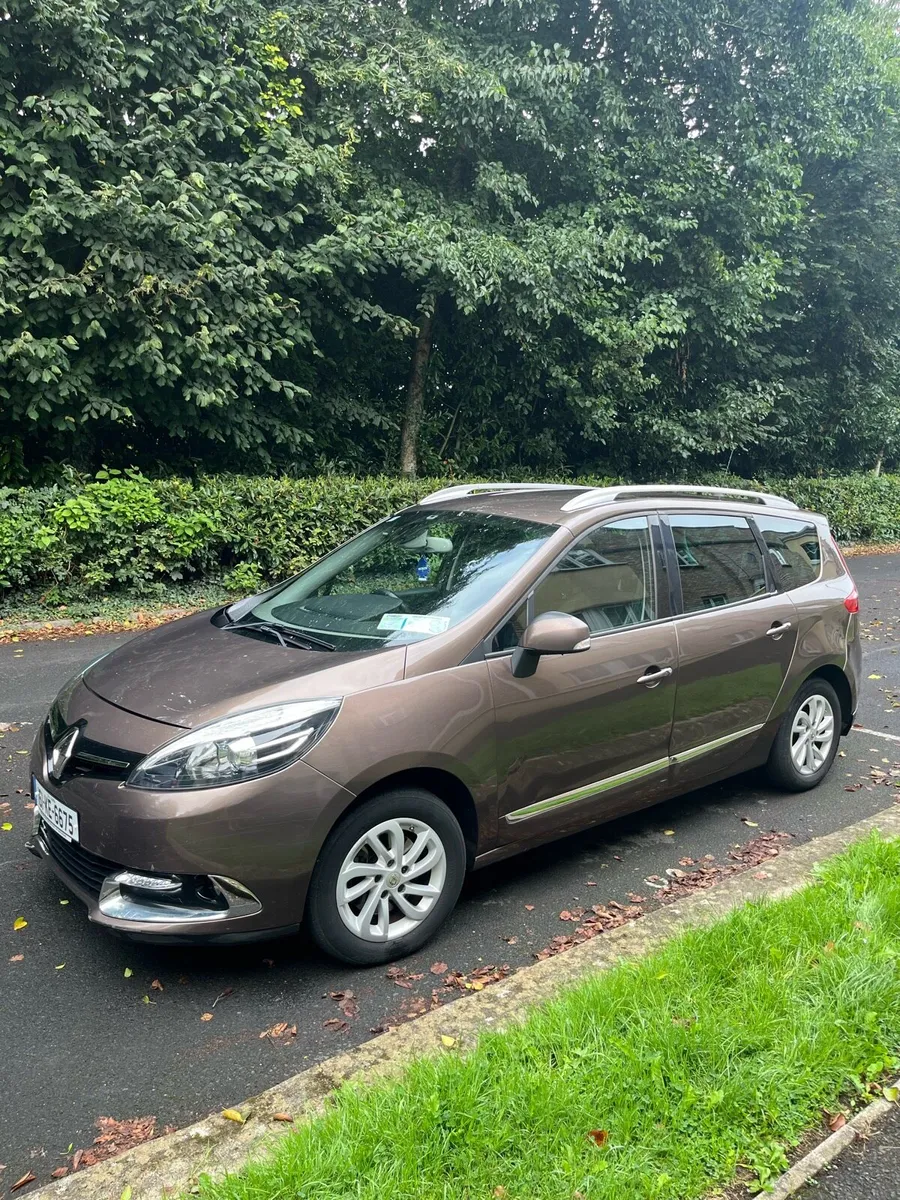 Renault Grand Scenic *Excellent condition* - Image 1