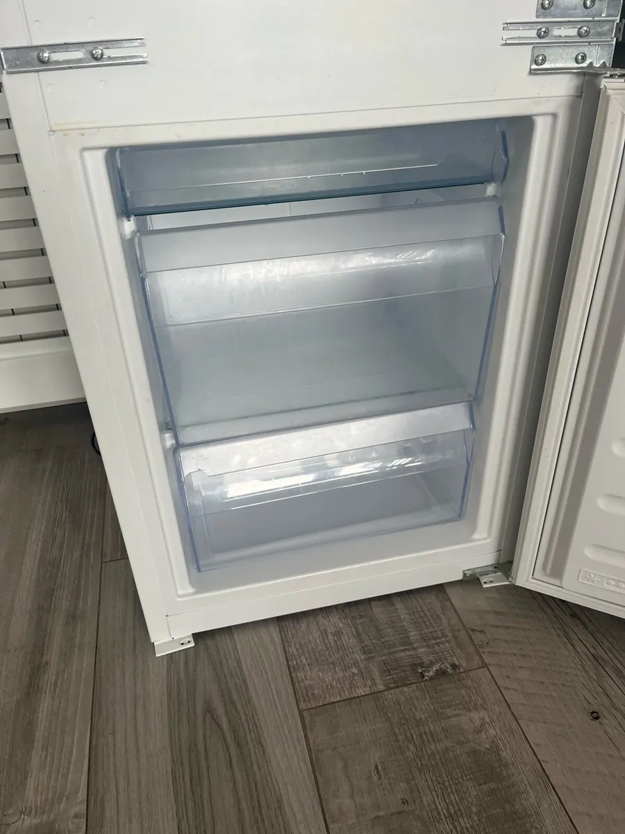 Fridge Freezer Unit - Image 3