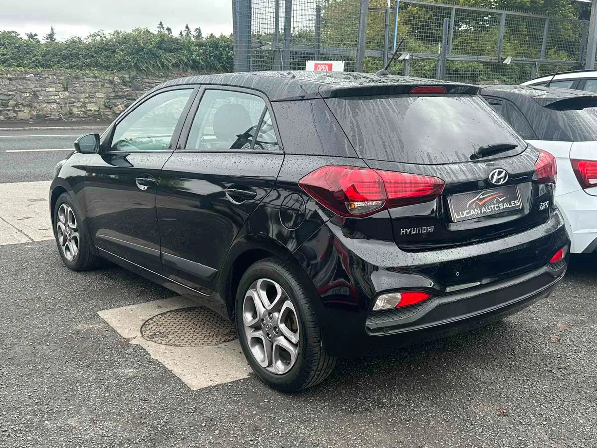 2019 Hyundai i20 1.2 DELUXE - Image 4