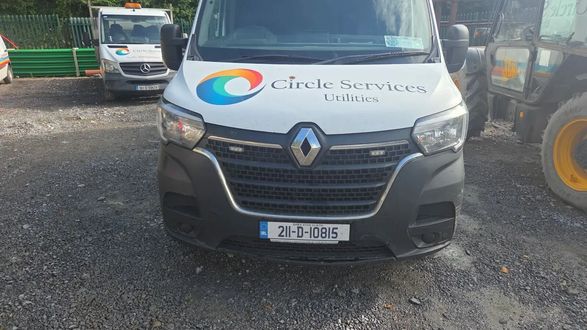 Renault Master LWB twin wheel - Image 1