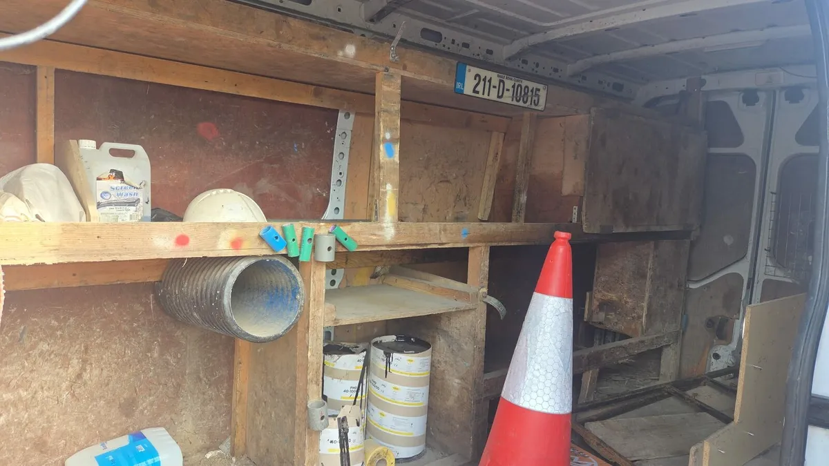 Renault Master LWB twin wheel - Image 2
