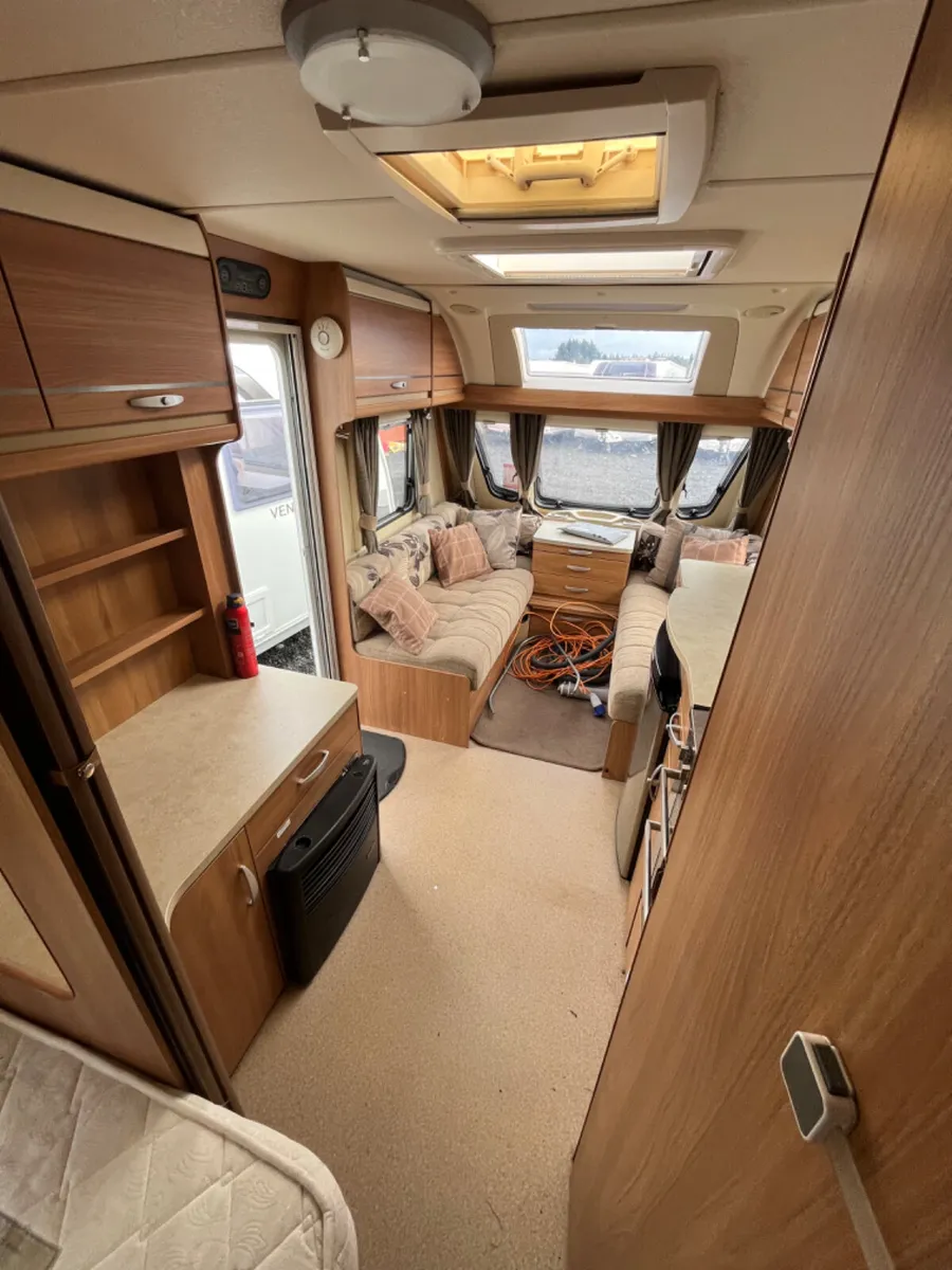 Swift Challenger 4 Berth Fixed Bed Caravan - Image 4