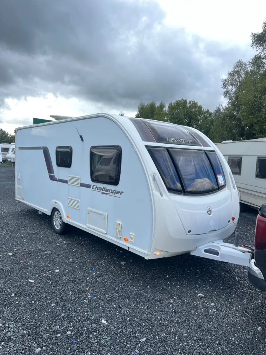 Swift Challenger 4 Berth Fixed Bed Caravan - Image 2
