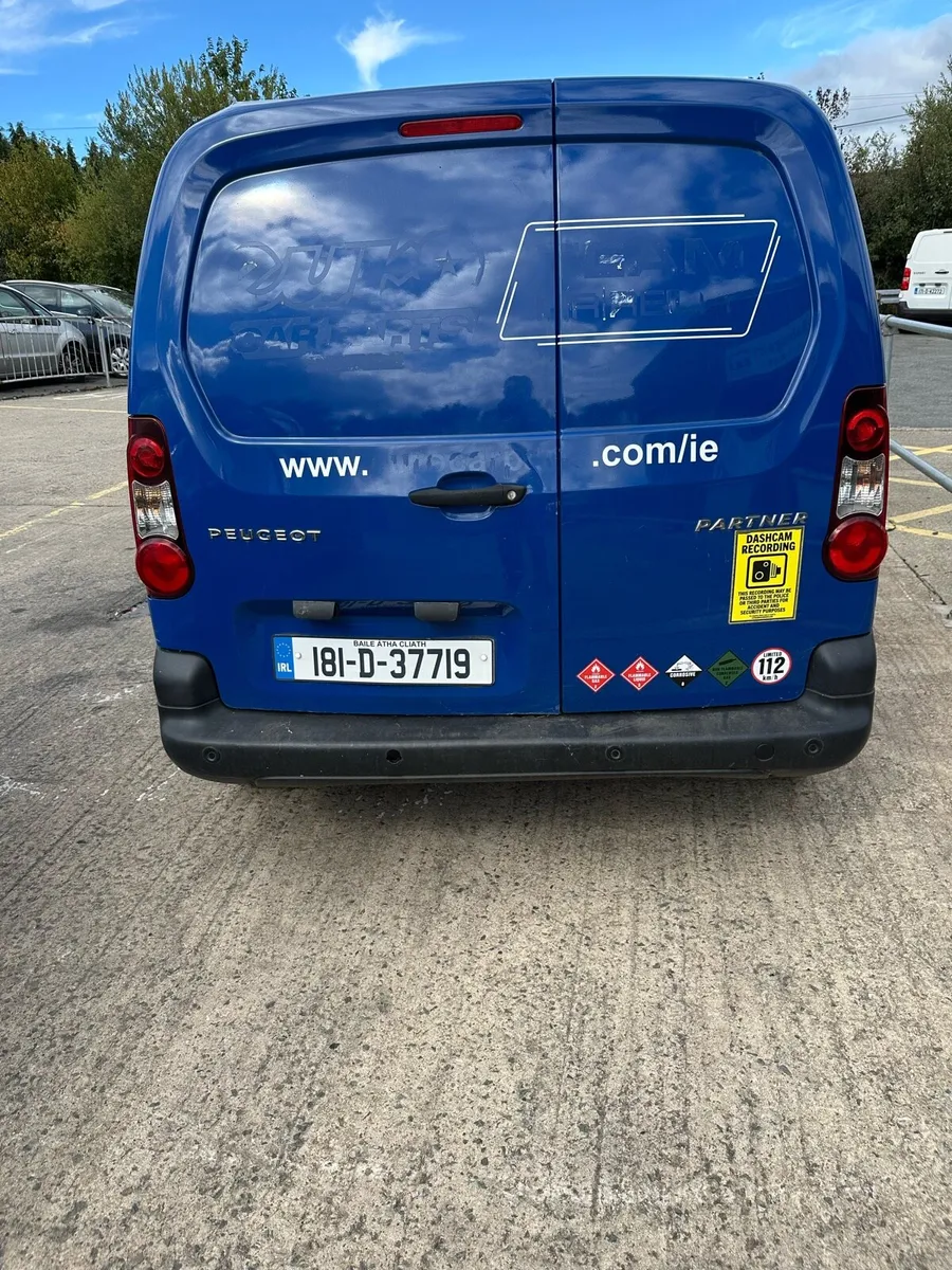 2018 Peugeot Partner 3 seats (not Damaged) - Image 2