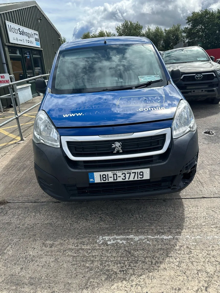 2018 Peugeot Partner 3 seats (not Damaged) - Image 4