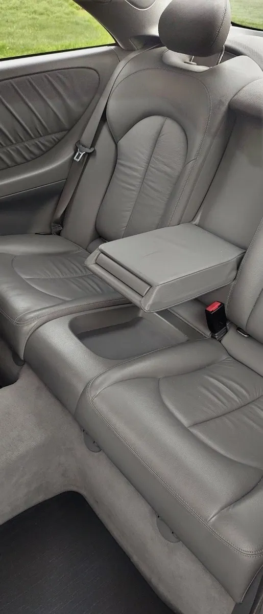 Mercedes Clk - Image 4