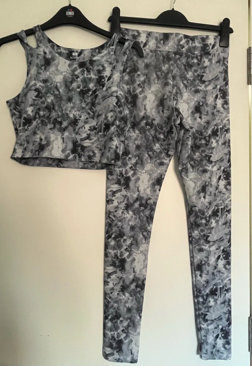 Clothes size 4 teenage dresses, lounge set, tops - Image 2