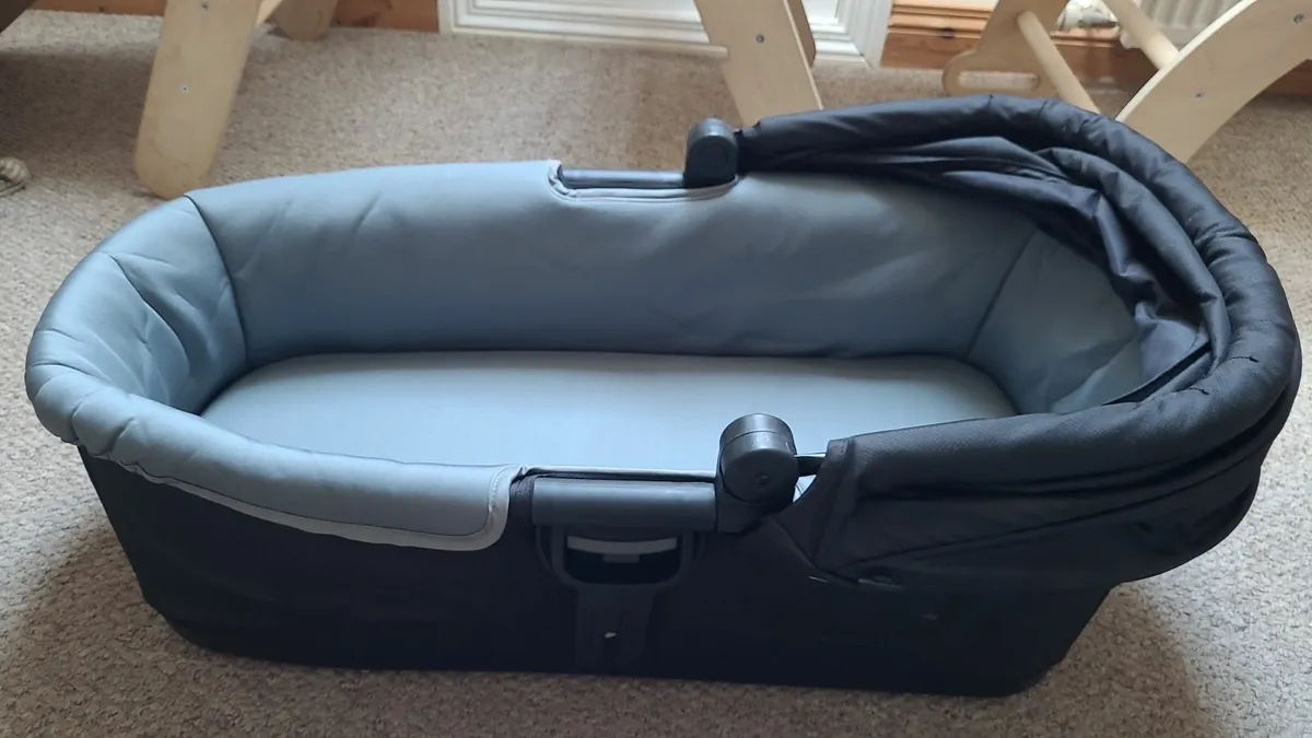 Thule urban glide buggy & bassinet - Image 4