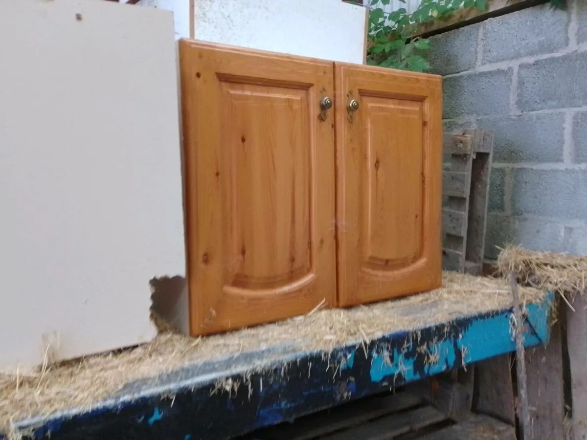 Kitchen units - Image 3