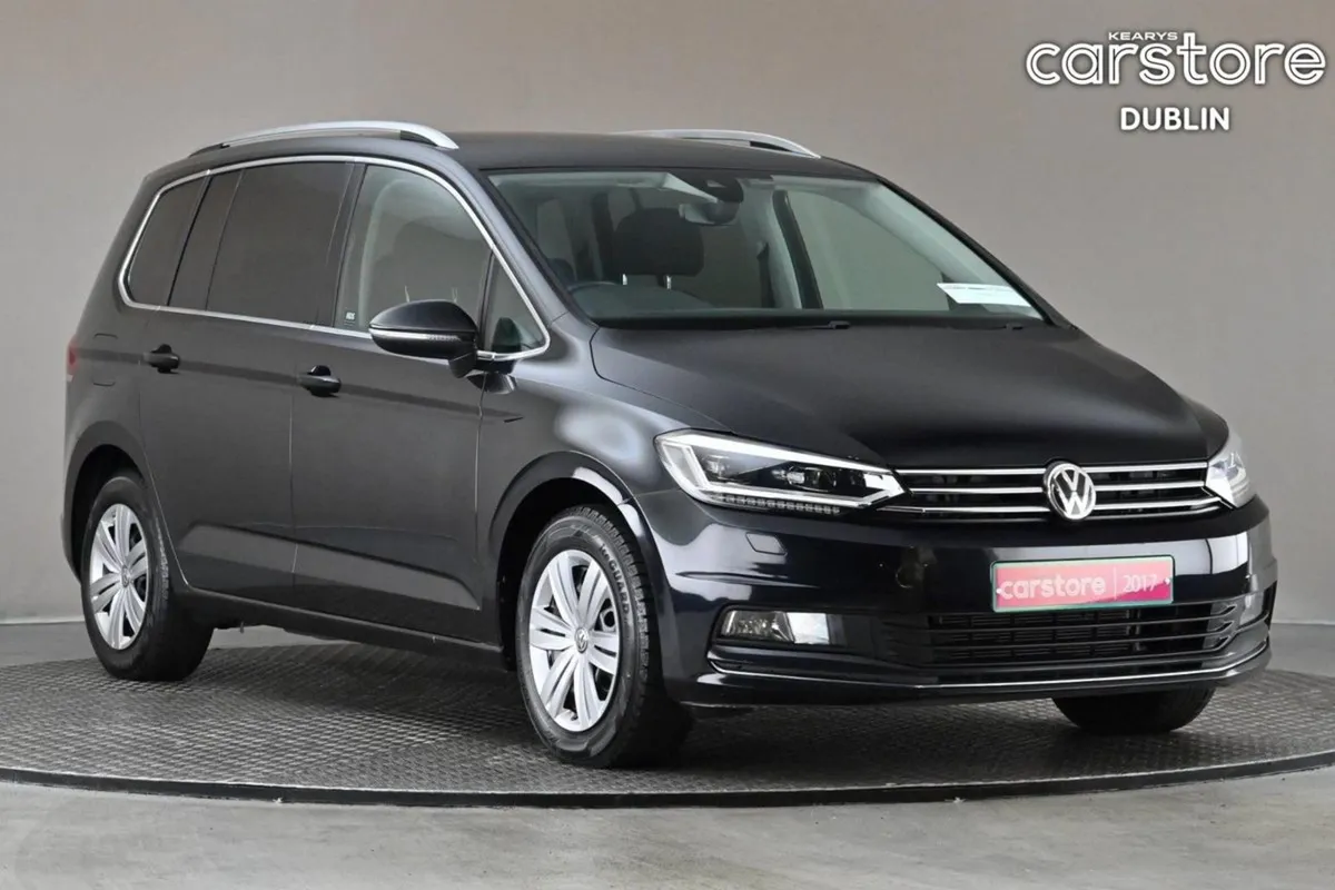 Volkswagen Touran 1.4 TSI DSG Comfortline reverse - Image 1