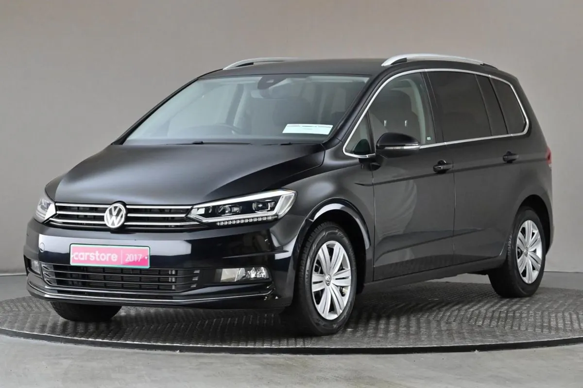 Volkswagen Touran 1.4 TSI DSG Comfortline reverse - Image 3