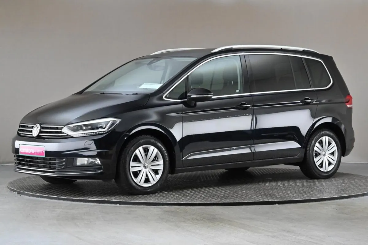 Volkswagen Touran 1.4 TSI DSG Comfortline reverse - Image 4