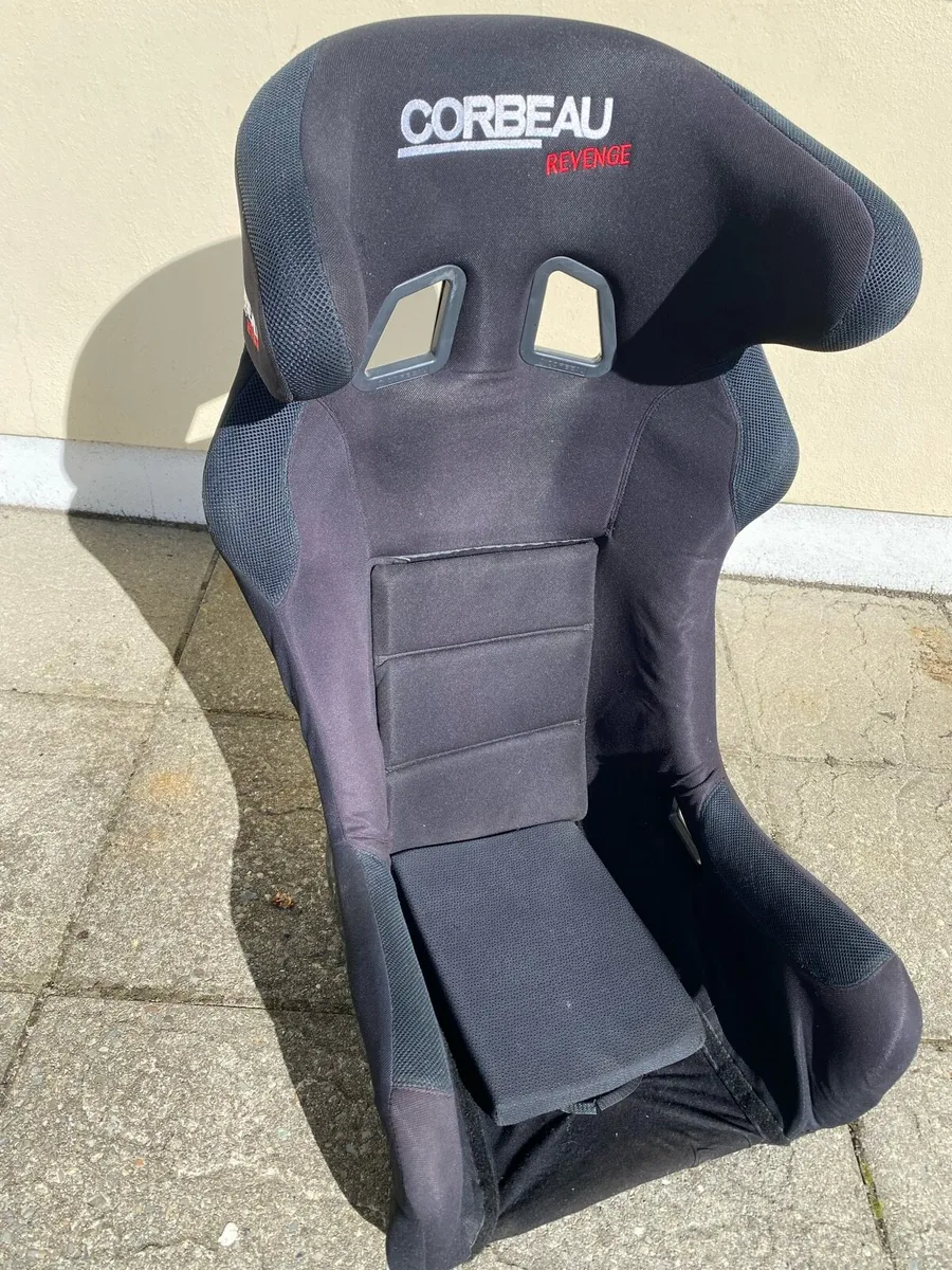 IN DATE SEAT - Image 1
