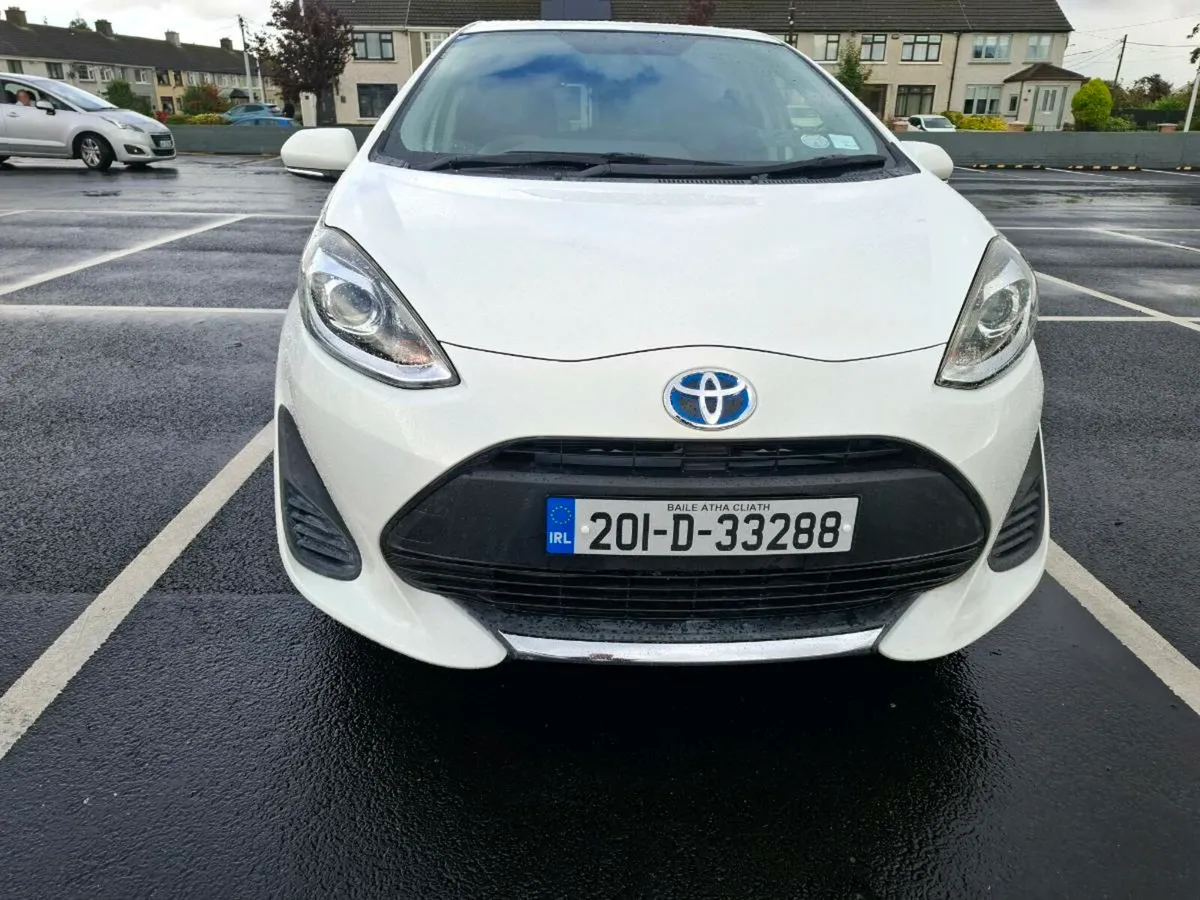Toyota Aqua Hybrid Auto 2020 - Image 2