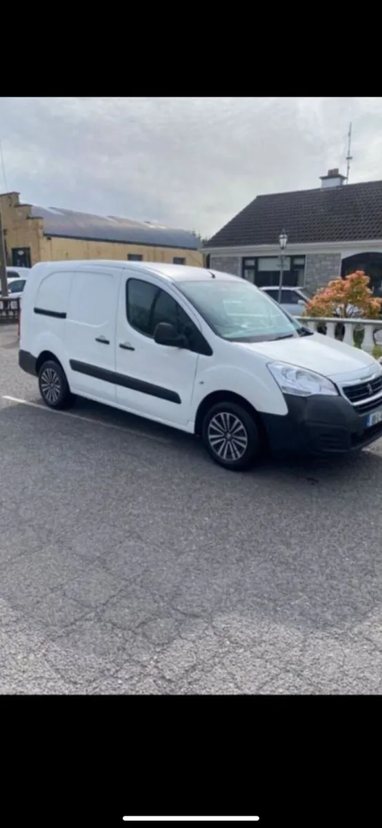 2018 Peugeot Partner 3 Seater - Image 1