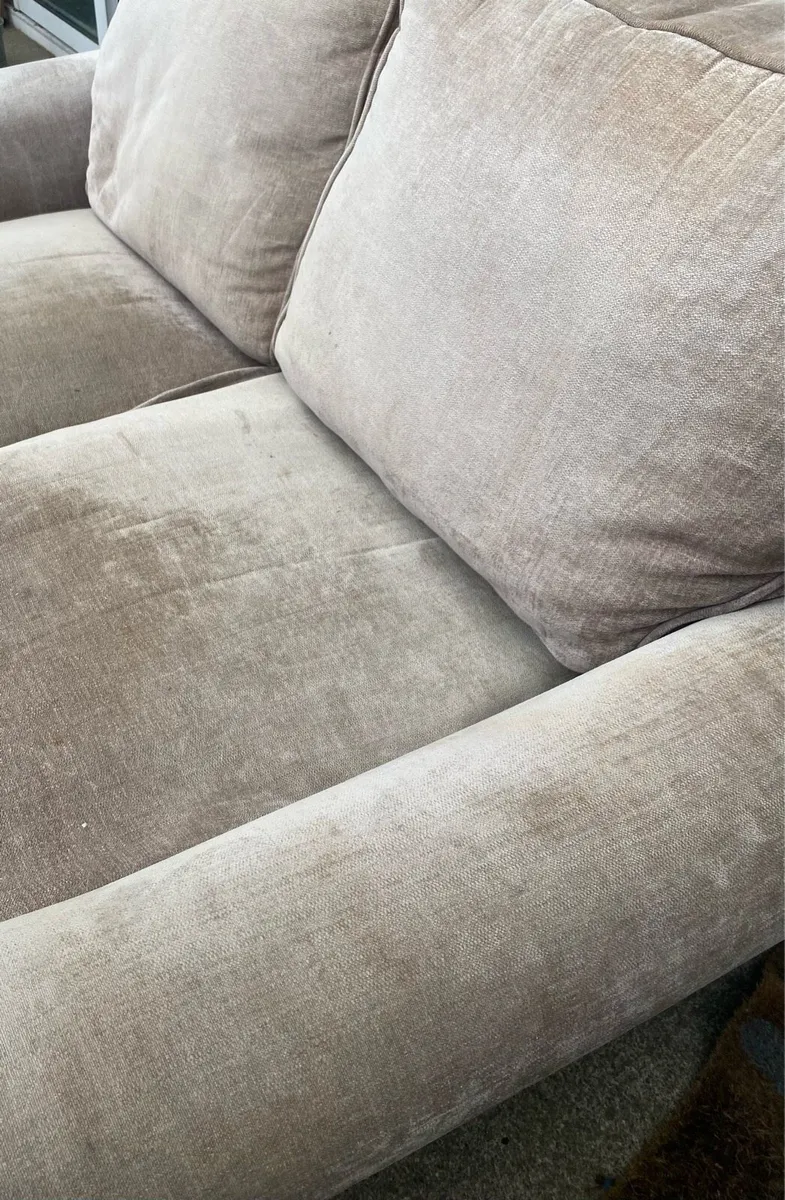 Satee/Couch - 2 Seater - Image 1