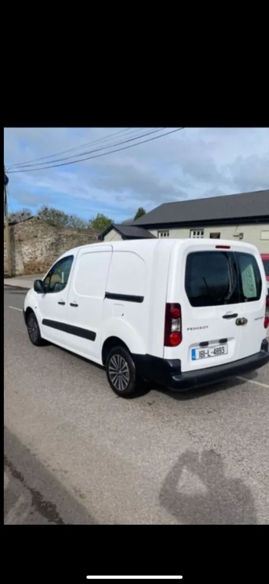 2018 Peugeot Partner 3 Seater - Image 3