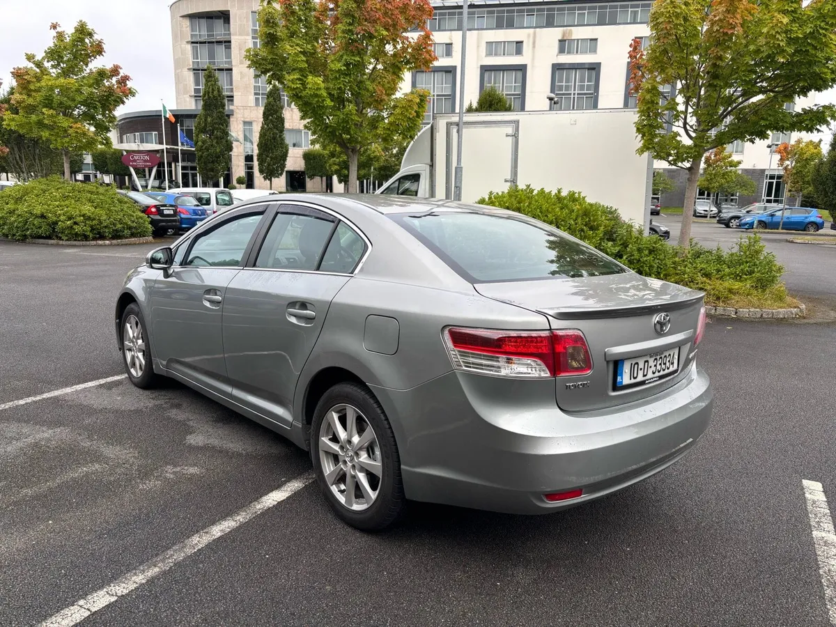Toyota Avensis 2.0 D4D 6 Sp Man - Image 4