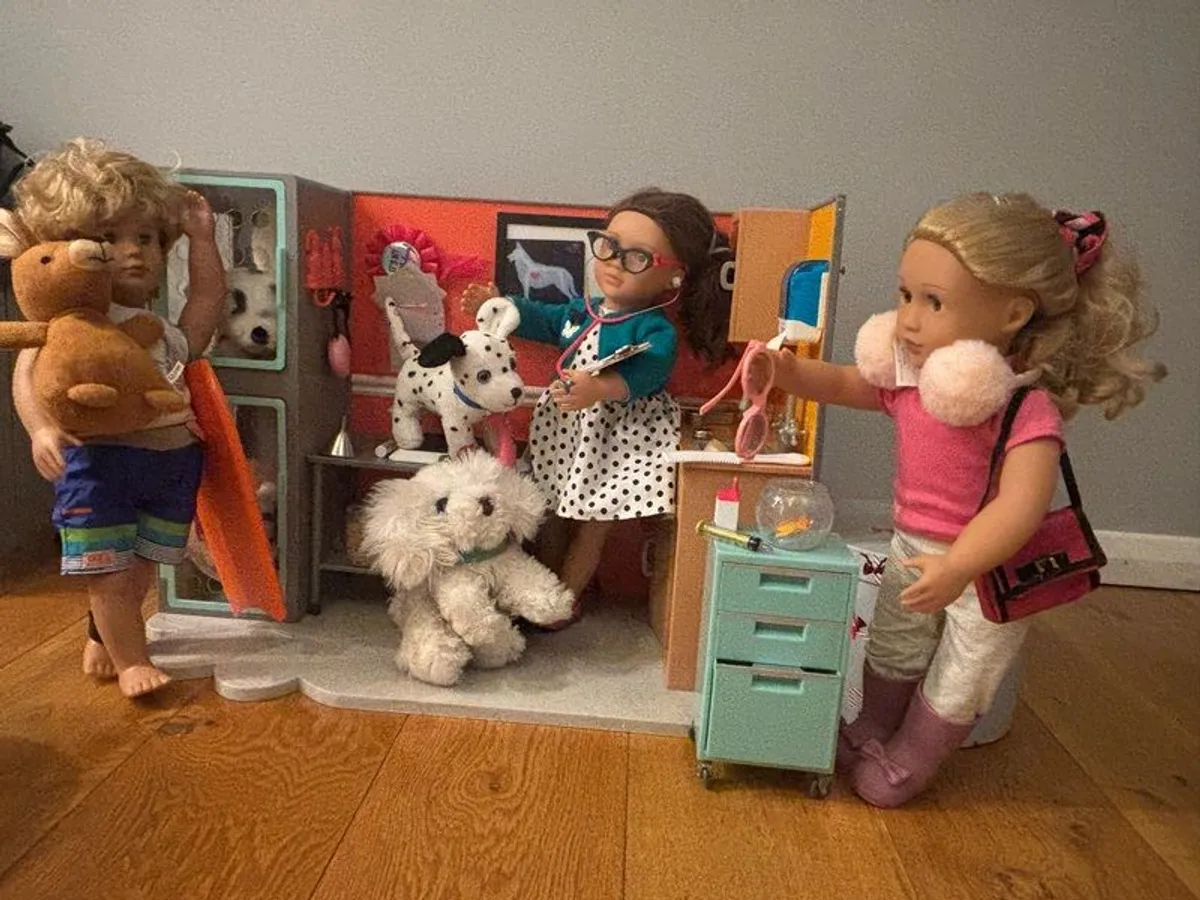 dolls - Image 1