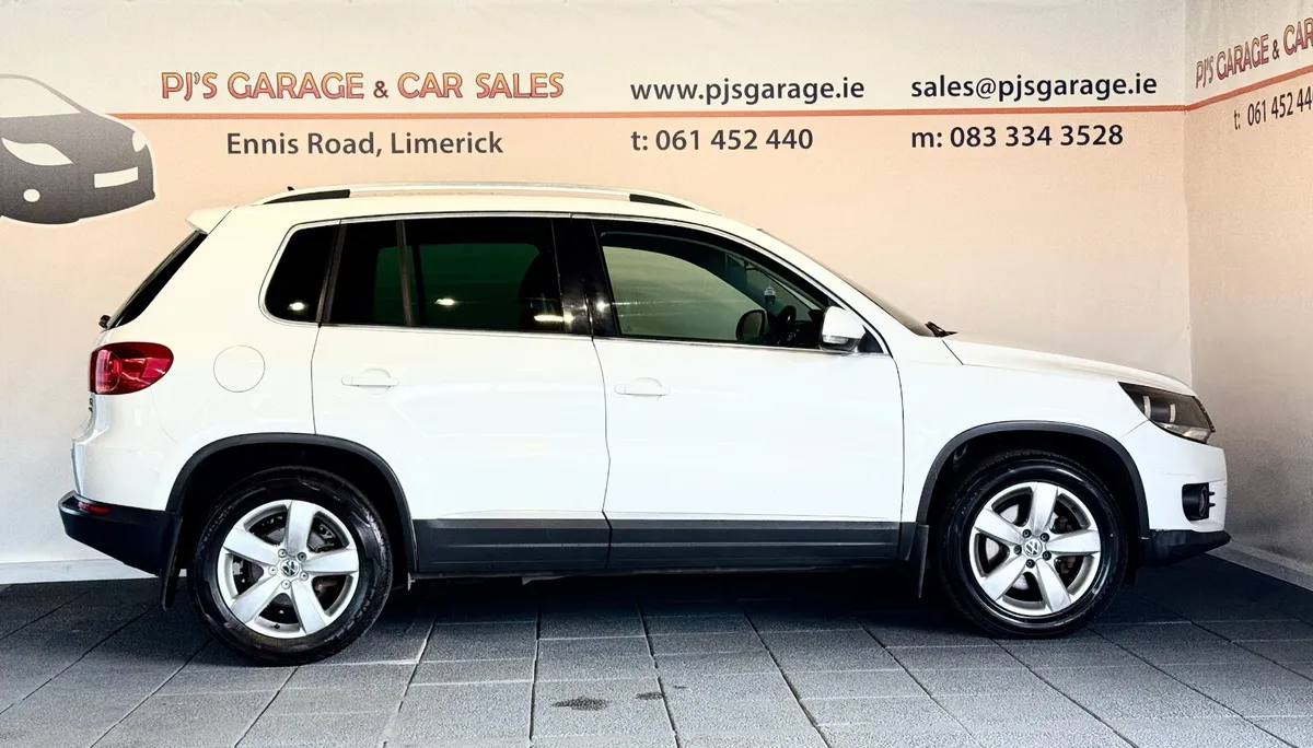Volkswagen Tiguan 2012 - Image 4