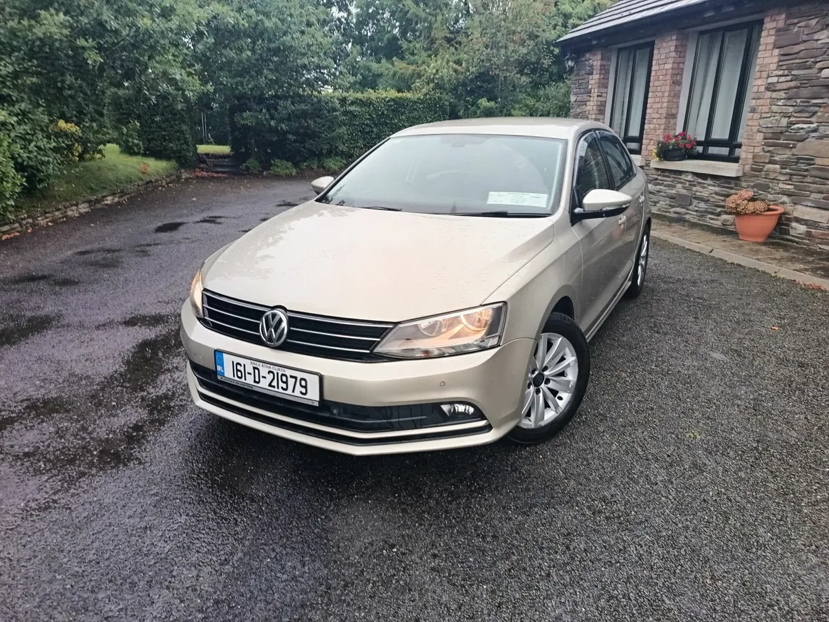 Volkswagen Jetta 2.0TDI 110BHP Comfortline - Image 2