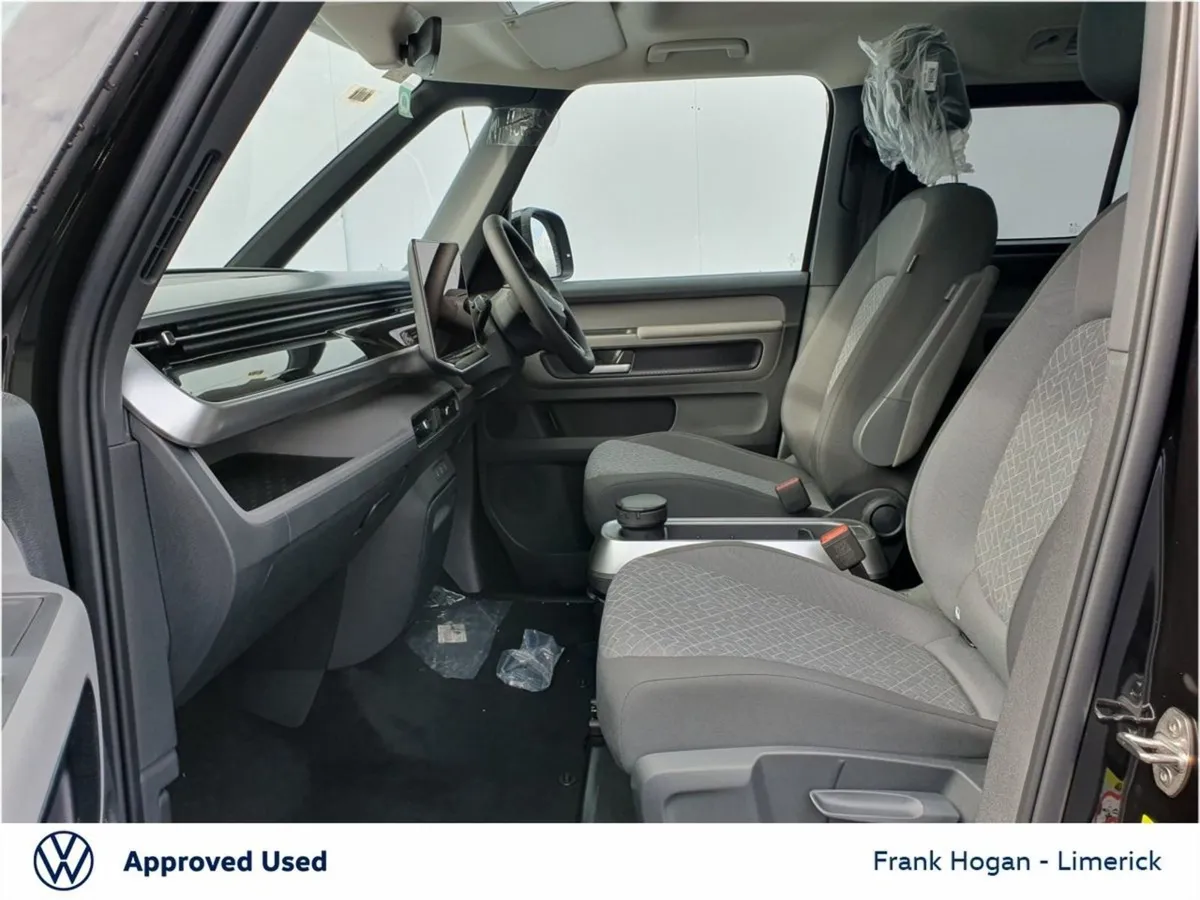 Volkswagen ID. Buzz Style 86kwh 280HP 7 Seater (p - Image 4