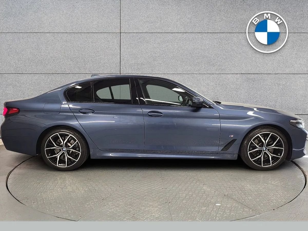 BMW 5 Series 520d M Sport (mht) 20 - Image 4