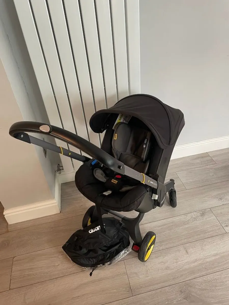 Doona Car Seat - Image 1