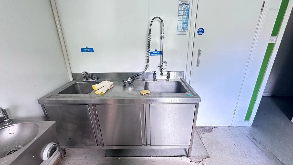Sink Commercial - Image 1