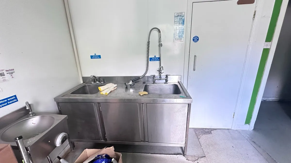 Sink Commercial - Image 2