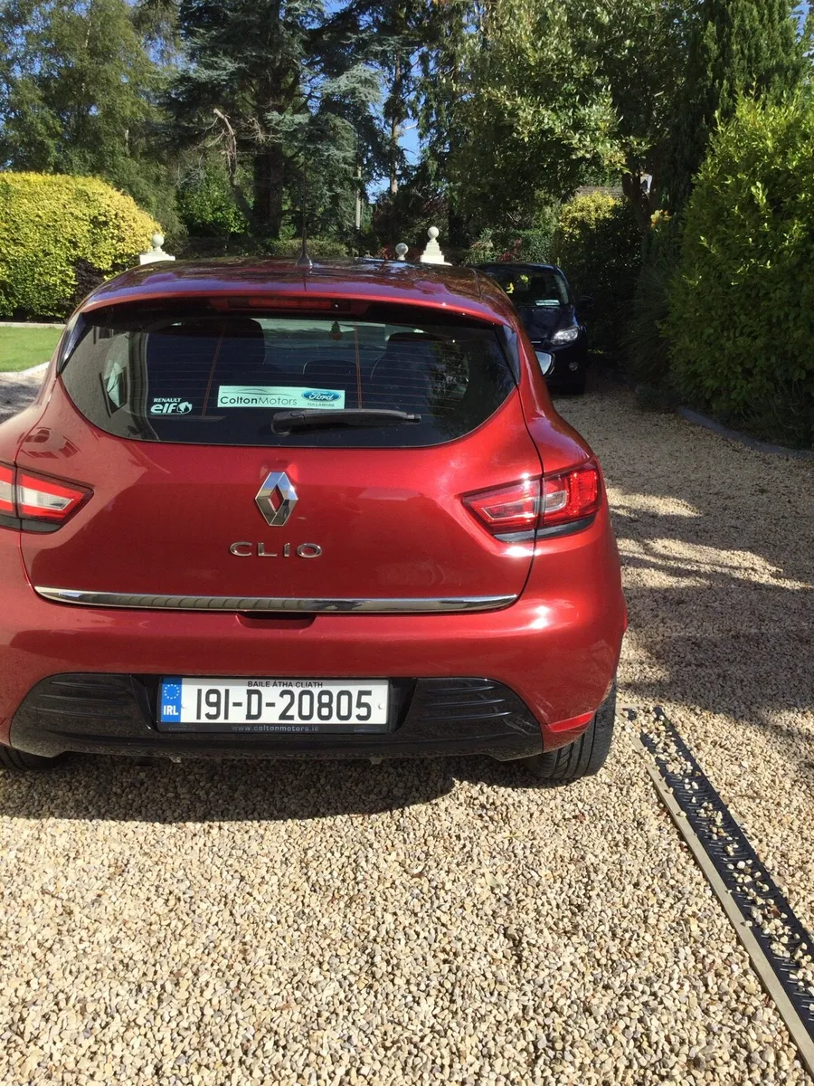 Renault Clio - Image 2