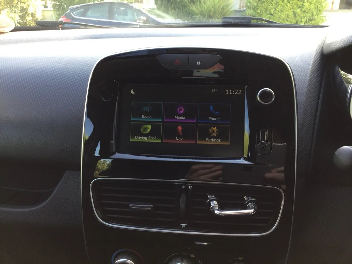 Renault Clio - Image 4
