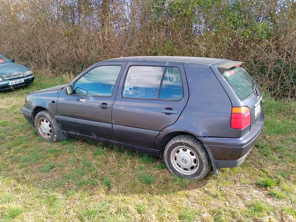 Cars for breaking or restoration - Image 3