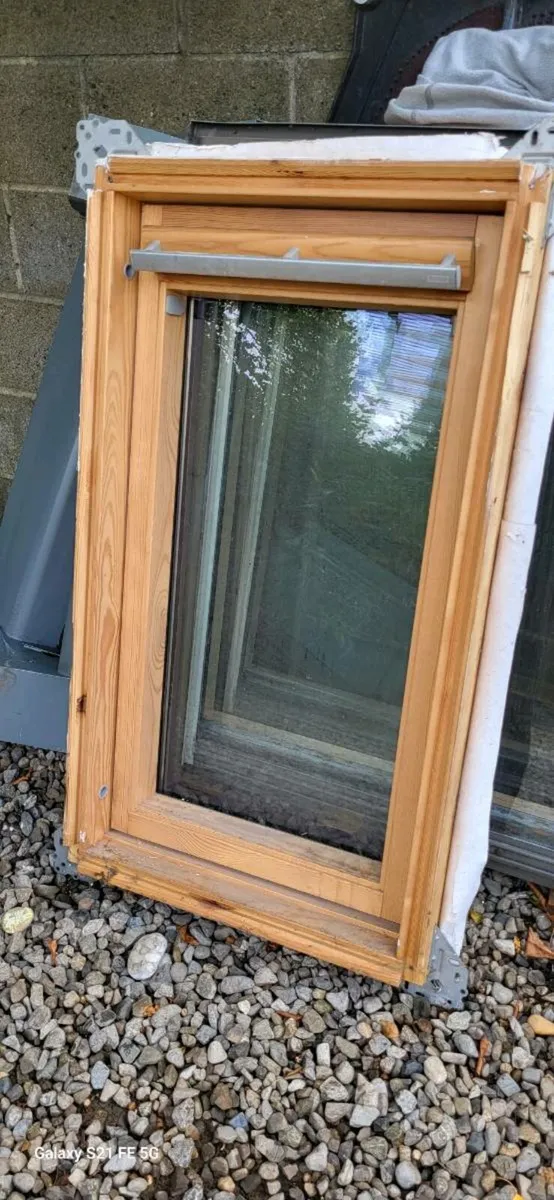 3 Velux sky windows - Image 3
