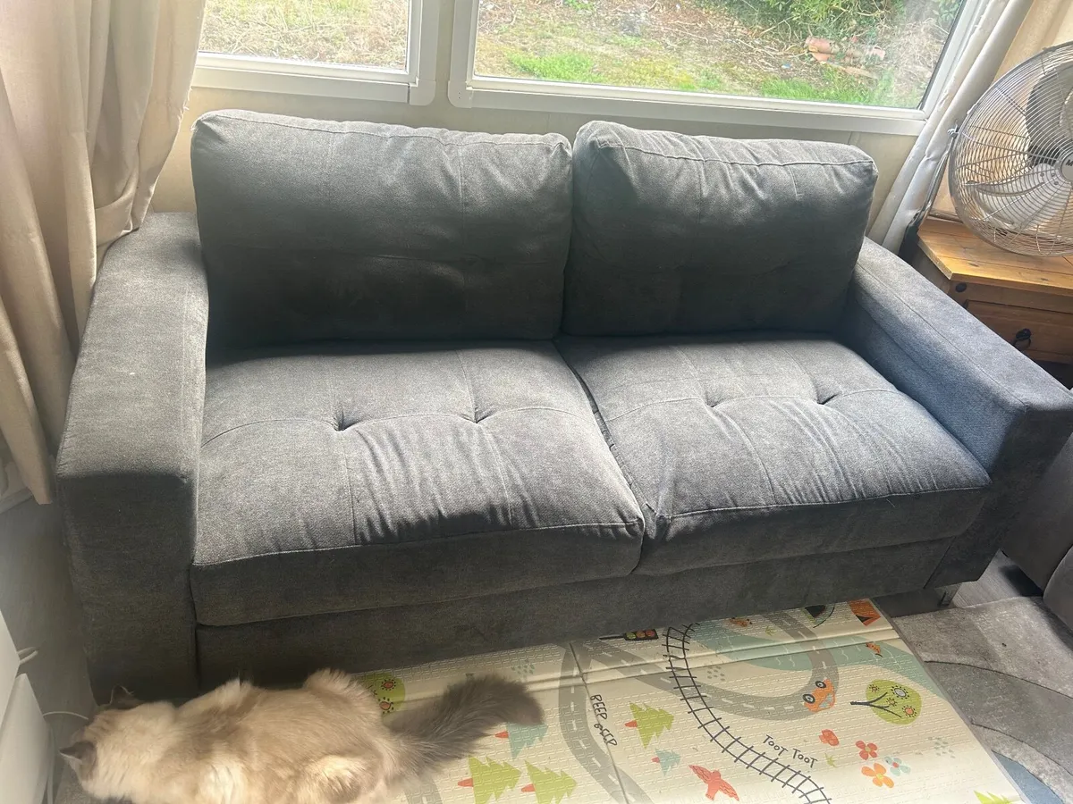 Couch - Image 2
