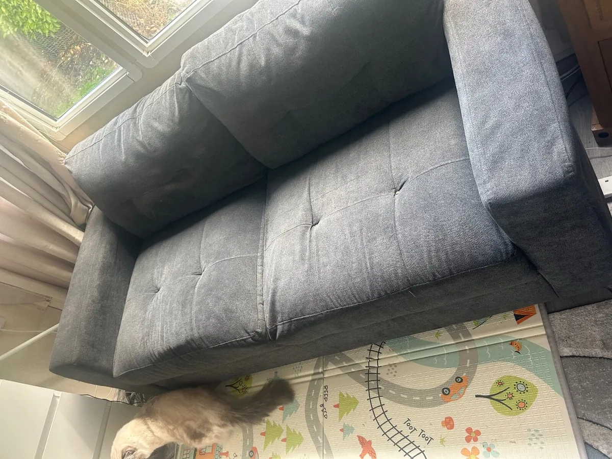 Couch - Image 4
