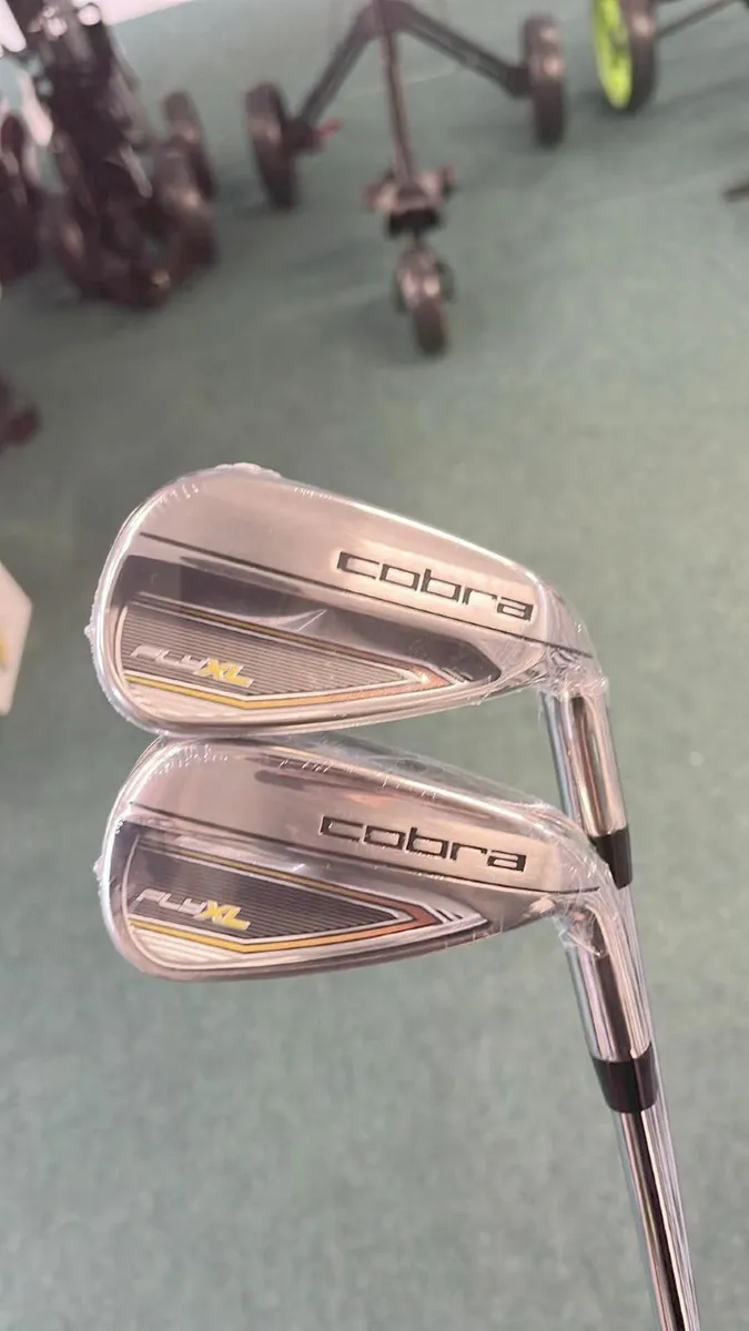 NEW 2025 Cobra Fly XL 5-SW Regular shaft Now €475 - Image 2