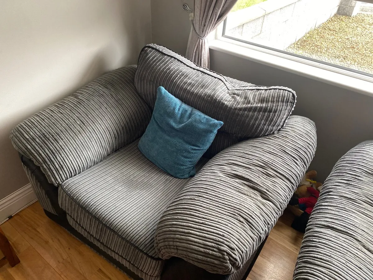 Sofa and arm chair - Image 2